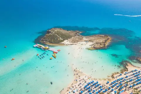 Larnaka: Czy jest bezpiecznie? Sprawdź fakty i porady